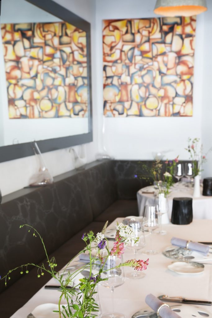 En Salle L’Agapé Restaurant Gastronomique Paris