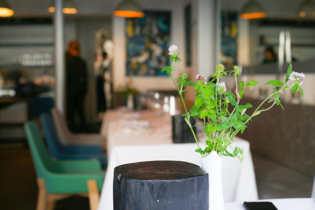 En Salle L’Agapé Restaurant Gastronomique Paris